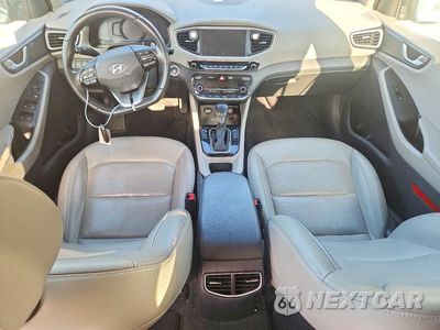 Zdjęcie 8 z 12 samochodu: 2018 HYUNDAI IONIQ LIMITED VIN:KMHC05LC4JU071837 - miniatura
