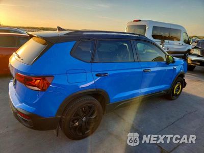 Trzecie zdjęcie samochodu z tyłu: 2024 VOLKSWAGEN TAOS SE VIN:3VVJX7B21RM090360 - miniatura