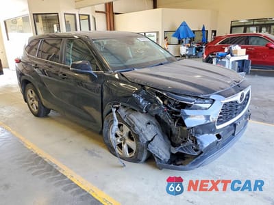 Czwarte zdjęcie samochodu z boku: 2023 TOYOTA HIGHLANDER LE VIN:5TDKDRBH2PS033531 - miniatura