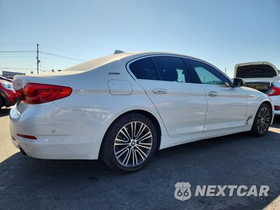 Trzecie zdjęcie samochodu z tyłu: 2018 BMW 530E VIN:WBAJA9C5XJB033278 - miniatura