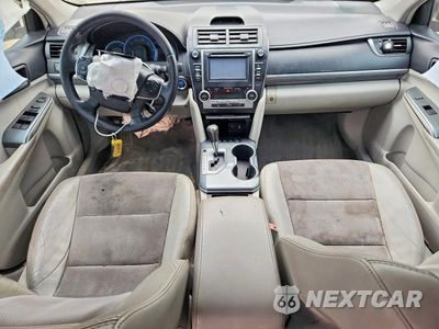 Zdjęcie 8 z 12 samochodu: 2013 TOYOTA CAMRY HYBRID XLE VIN:4T1BD1FK6DU083939 - miniatura