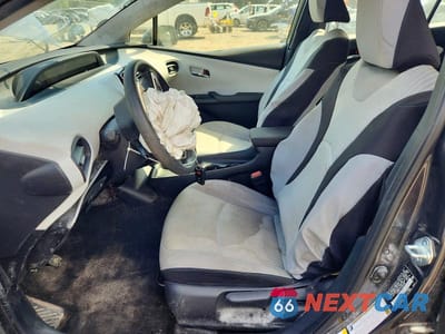 Zdjęcie 7 z 12 samochodu: 2017 TOYOTA PRIUS TWO ECO VIN:JTDKARFU7H3042888 - miniatura