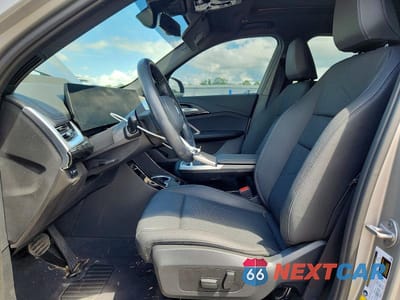 Zdjęcie 7 z 12 samochodu: 2023 BMW X1 XDRIVE28I VIN:WBX73EF06P5W93263 - miniatura