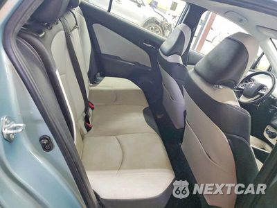 Zdjęcie 10 z 12 samochodu: 2018 TOYOTA PRIUS FOUR VIN:JTDKARFU8J3546548 - miniatura