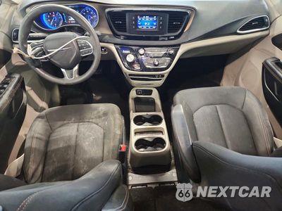 Zdjęcie 8 z 14 samochodu: 2017 CHRYSLER PACIFICA LX VIN:2C4RC1CGXHR598922 - miniatura