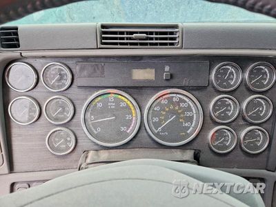 Zdjęcie 9 z 13 samochodu: 2007 FREIGHTLINER COLUMBIA 120 SEMI TRUCK VIN:1FURA6CK67LX29254 - miniatura