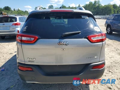 Zdjęcie 6 z 13 samochodu: 2017 JEEP CHEROKEE LIMITED VIN:1C4PJMDB8HW512077 - miniatura