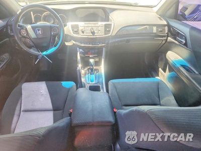 Zdjęcie 8 z 12 samochodu: 2017 HONDA ACCORD LX VIN:1HGCR2F38HA254837 - miniatura