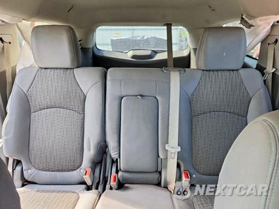 Zdjęcie 10 z 14 samochodu: 2017 CHEVROLET TRAVERSE LS VIN:1GNKRFEDXHJ258102 - miniatura