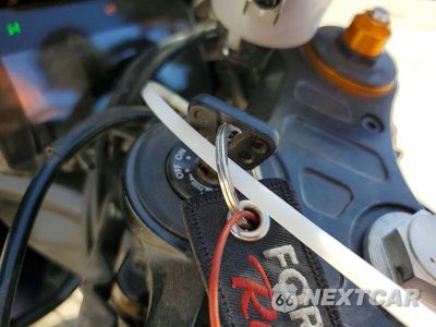 Zdjęcie 8 z 9 samochodu: 2025 YAMAHA YZFR7 VIN:JYARM38YXSA003343 - miniatura