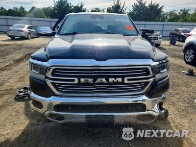 Piąte zdjęcie samochodu w środku: 2022 RAM 1500 LARAMIE VIN:1C6SRFJT4NN470348 - miniatura