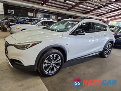 2017 INFINITI QX30 PREMIUM SJKCH5CR3HA025992 - główne zdjęcie licytacji z USA - miniatura