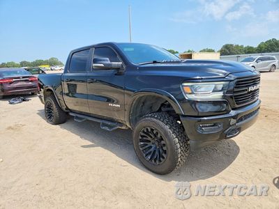 Czwarte zdjęcie samochodu z boku: 2020 RAM 1500 LARAMIE VIN:1C6SRFJT9LN178532 - miniatura