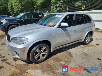 2013 BMW X5 5UXZV4C51D0E11082 - główne zdjęcie licytacji z USA - miniatura
