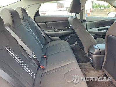 Zdjęcie 10 z 12 samochodu: 2024 HYUNDAI ELANTRA BLUE VIN:KMHLM4DJ6RU113898 - miniatura