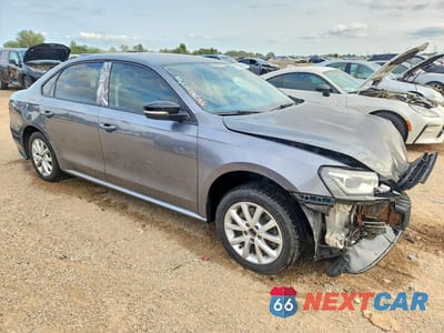 Czwarte zdjęcie samochodu z boku: 2012 VOLKSWAGEN PASSAT S VIN:1VWAH7A30CC110464 - miniatura