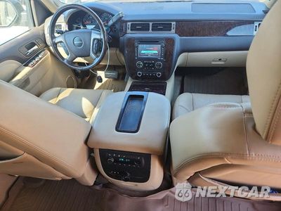 Zdjęcie 8 z 13 samochodu: 2013 GMC YUKON XL DENALI VIN:1GKS2MEF7DR227098 - miniatura