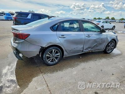Trzecie zdjęcie samochodu z tyłu: 2023 KIA FORTE LXS VIN:3KPF24AD9PE653666 - miniatura