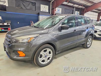 2018 FORD ESCAPE S 1FMCU0F7XJUA18842 - główne zdjęcie licytacji z USA - miniatura