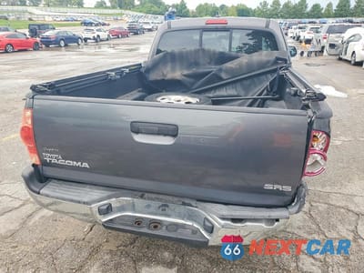 Zdjęcie 6 z 12 samochodu: 2014 TOYOTA TACOMA ACCESS CAB VIN:5TFTX4CNXEX036929 - miniatura