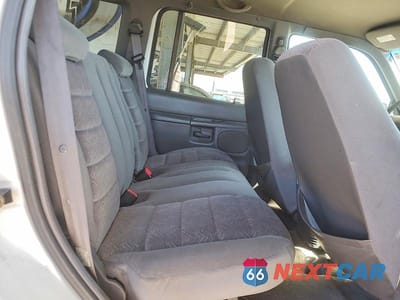 Zdjęcie 11 z 13 samochodu: 2000 FORD EXPLORER XLT VIN:1FMZU73E1YZC43038 - miniatura