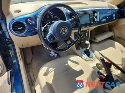 Zdjęcie 8 z 13 samochodu: 2016 VOLKSWAGEN BEETLE SE VIN:3VWJ07AT5GM617016 - miniatura