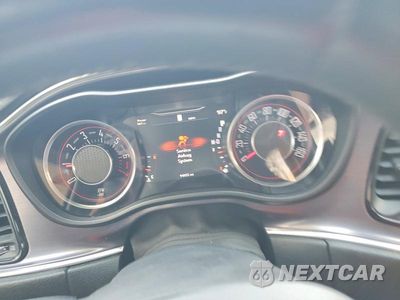 Zdjęcie 9 z 12 samochodu: 2015 DODGE CHALLENGER SXT VIN:2C3CDZAG9FH720150 - miniatura