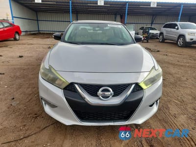 Piąte zdjęcie samochodu w środku: 2016 NISSAN MAXIMA 3.5 SL VIN:1N4AA6AP1GC417111 - miniatura