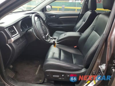 Zdjęcie 7 z 13 samochodu: 2019 TOYOTA HIGHLANDER HYBRID XLE VIN:5TDJGRFH6KS053786 - miniatura
