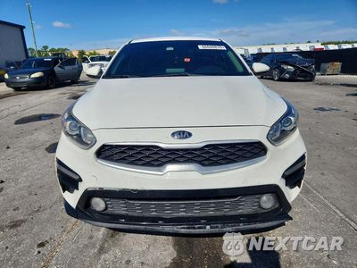 Piąte zdjęcie samochodu w środku: 2021 KIA FORTE LXS VIN:3KPF24AD2ME266145 - miniatura
