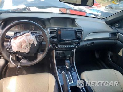 Zdjęcie 8 z 12 samochodu: 2017 HONDA ACCORD EXL VIN:1HGCT1B82HA001347 - miniatura