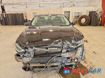 Piąte zdjęcie samochodu w środku: 2018 FORD FUSION SE VIN:3FA6P0T9XJR148177 - miniatura