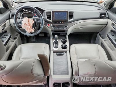 Zdjęcie 8 z 13 samochodu: 2017 HONDA PILOT EXL VIN:5FNYF6H53HB025542 - miniatura