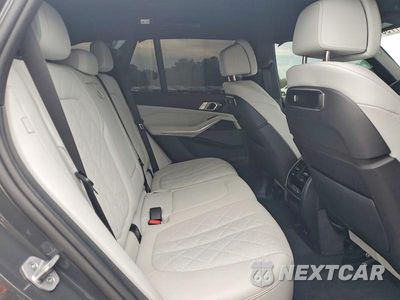 Zdjęcie 11 z 14 samochodu: 2026 BMW X5 M VIN:5UX23EU02T9107654 - miniatura