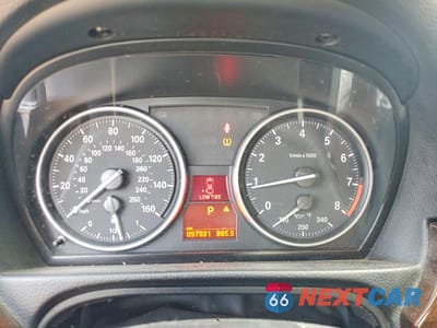 Zdjęcie 9 z 12 samochodu: 2011 BMW 328 I VIN:WBADW3C55BE541282 - miniatura