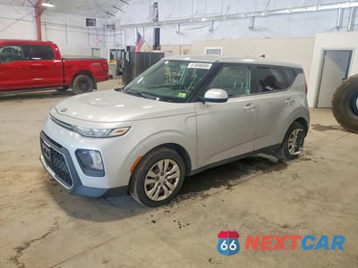 2020 KIA SOUL LX KNDJ23AU7L7048401 - główne zdjęcie licytacji z USA - miniatura
