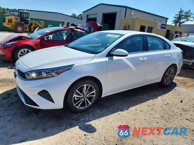 2024 KIA FORTE LXS 3KPF24AD1RE738651 - główne zdjęcie licytacji z USA - miniatura