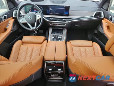 Zdjęcie 8 z 14 samochodu: 2024 BMW X7 XDRIVE40I VIN:5UX23EM0XR9S36542 - miniatura