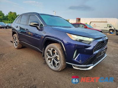 Czwarte zdjęcie samochodu z boku: 2022 TOYOTA RAV4 PRIME XSE VIN:JTMFB3FV4ND093176 - miniatura