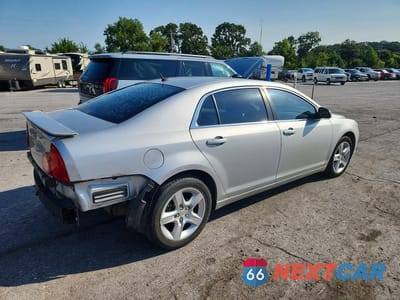 Trzecie zdjęcie samochodu z tyłu: 2010 CHEVROLET MALIBU LS VIN:1G1ZB5EB6AF242338 - miniatura