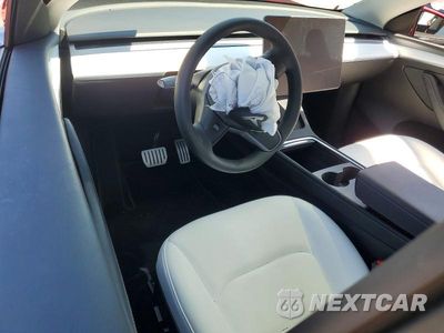 Zdjęcie 8 z 14 samochodu: 2023 TESLA MODEL Y VIN:7SAYGDEF3PF894609 - miniatura