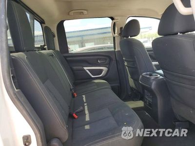 Zdjęcie 10 z 12 samochodu: 2019 NISSAN TITAN SV VIN:1N6AA1E58KN502818 - miniatura