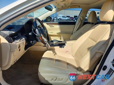 Zdjęcie 7 z 12 samochodu: 2013 LEXUS ES 350 BASE VIN:JTHBK1GG5D2015274 - miniatura