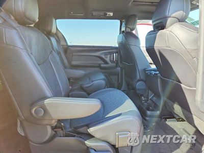 Zdjęcie 11 z 14 samochodu: 2026 TOYOTA SIENNA LIMITED 7-PASSENGER VIN:5TDZSKFC9TS249770 - miniatura