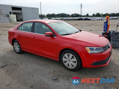 Czwarte zdjęcie samochodu z boku: 2013 VOLKSWAGEN JETTA SE VIN:3VWDP7AJ8DM286368 - miniatura