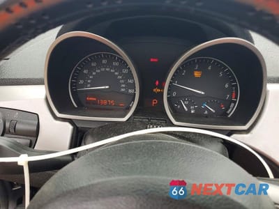 Zdjęcie 9 z 12 samochodu: 2005 BMW Z4 2.5 VIN:4USBT33575LS57276 - miniatura