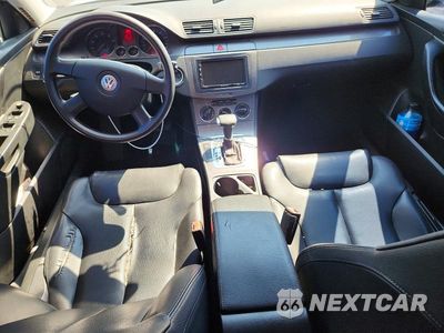 Zdjęcie 8 z 12 samochodu: 2008 VOLKSWAGEN PASSAT TURBO VIN:WVWJK73C78E084281 - miniatura