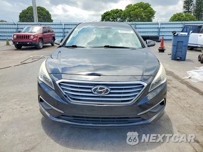 Piąte zdjęcie samochodu w środku: 2016 HYUNDAI SONATA SE VIN:5NPE24AF0GH381551 - miniatura