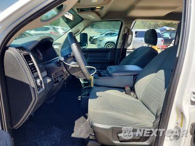 Zdjęcie 7 z 12 samochodu: 2018 RAM 3500 ST VIN:3C63RRGL0JG339269 - miniatura