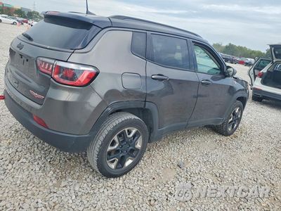 Trzecie zdjęcie samochodu z tyłu: 2018 JEEP COMPASS TRAILHAWK VIN:3C4NJDDB6JT441559 - miniatura